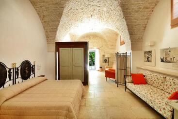 酒店 Masseria Trulli E Vigne
