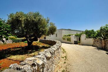 酒店 Masseria Trulli E Vigne