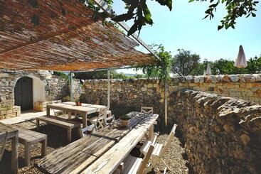 酒店 Masseria Trulli E Vigne