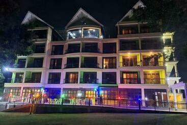 هتل Sky Beach
