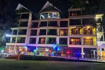 هتل Sky Beach