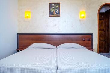 پانسیون Chrystal Guest House