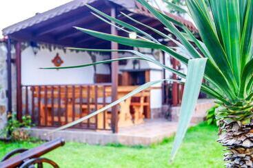 پانسیون Chrystal Guest House