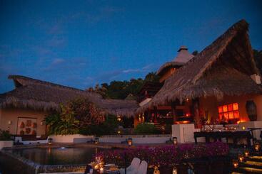 Tentaciones Hotel & Lounge Pool   Adults Only