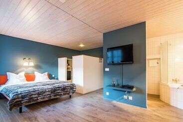 Waldhotel Fletschhorn   Panoramic Retreat In Saas Fee - Sachseln
