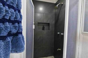 هاستل La Perle Noire   Auberge
