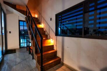 هاستل La Perle Noire   Auberge