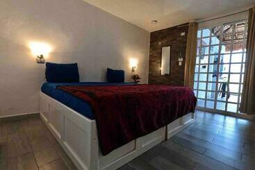 هاستل La Perle Noire   Auberge