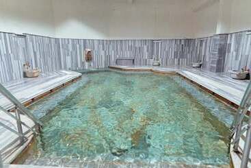 تختخواب و صبحانه Queen Thermal Resort Hotel & Spa
