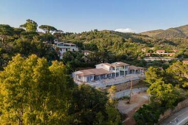 Elbitat Homes