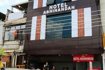 هتل Abhinanadan