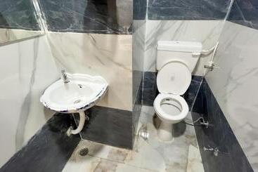 هتل Abhinanadan