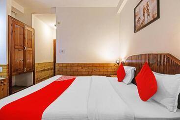 هتل Oyo Flagship 81227  Century Manali