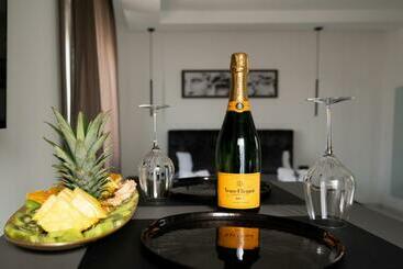 پانسیون Diadema Luxury Suite