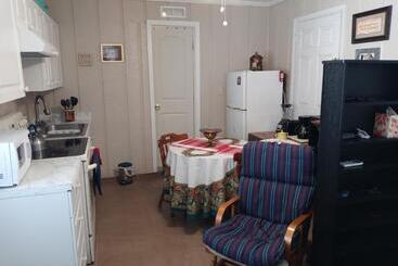 پانسیون Private And Well Equipped Studio On First Floor