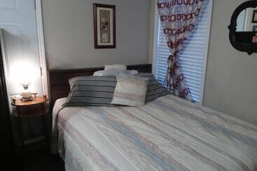 پانسیون Private And Well Equipped Studio On First Floor