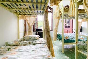 Morri Homestay   Quán Thánh