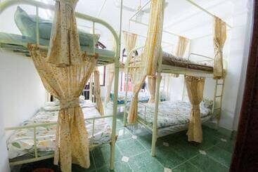 Morri Homestay   Quán Thánh