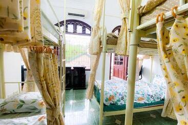 Morri Homestay   Quán Thánh