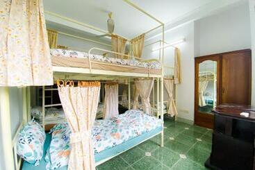 Morri Homestay   Quán Thánh