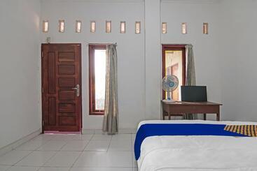 هتل Spot On 92498 Fanni Homestay