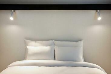 호텔 The Connoisseur Residence