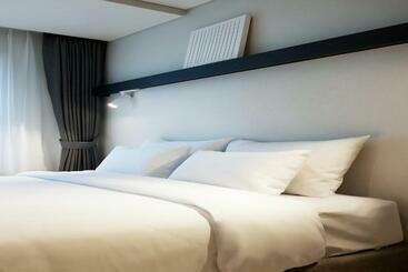 酒店 The Connoisseur Residence