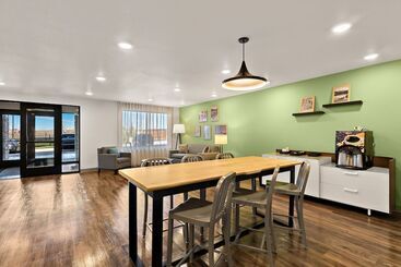 هتل Woodspring Suites Fort Collins