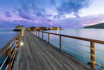 Aga Reef Resort And Spa