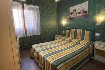 تختخواب و صبحانه Residenza La Campana