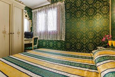 تختخواب و صبحانه Residenza La Campana