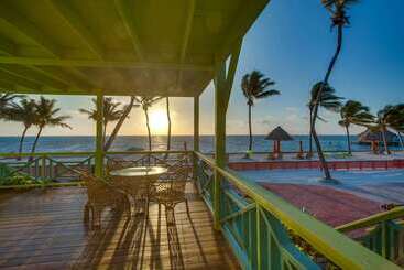 Costa Blu Beach Resort, Trademark Collection By Wyndham