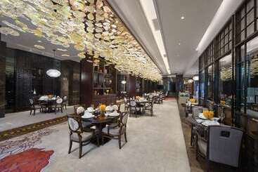 Hilton Dali Resort & Spa