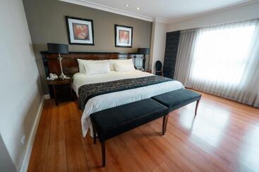هتل Amerian Executive Cordoba
