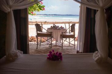 هتل Casa Na Praia Tofo  Beach Front