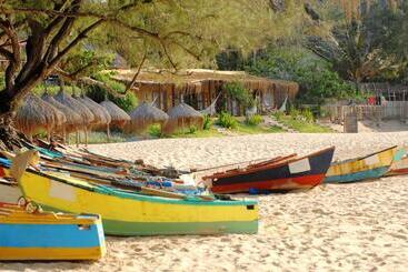 هتل Casa Na Praia Tofo  Beach Front