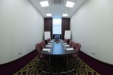 هتل Courtyard By Marriott Nizhny Novgorod City Center