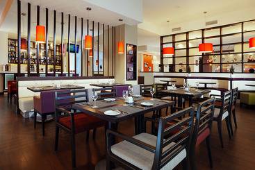 هتل Courtyard By Marriott Nizhny Novgorod City Center