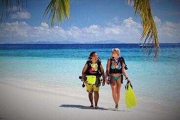 فندق Devocean Eco Adventure Lodge