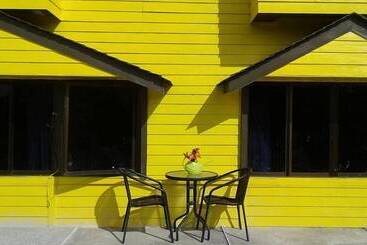 هتل Khao Lak Traveller Lodge