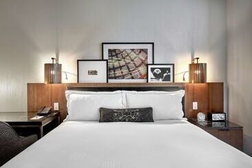 هتل Londonhouse Chicago Curio Collection By Hilton