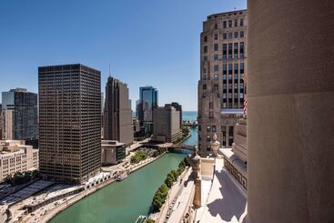 هتل Londonhouse Chicago Curio Collection By Hilton