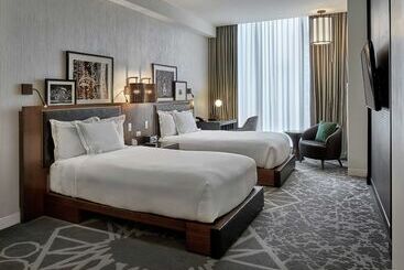 هتل Londonhouse Chicago Curio Collection By Hilton
