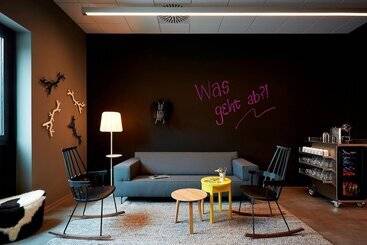 هتل Moxy Munich Airport