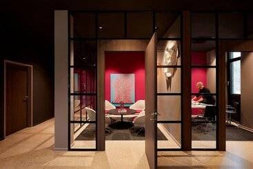 هتل Moxy Munich Airport