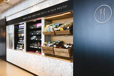 هتل Moxy Munich Airport