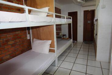 هتل Naga Angkor Hostel