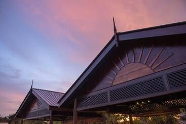 هتل Riverra Inn Langkawi