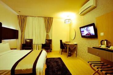 هتل Shervinton Executive Boutique