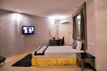 هتل Shervinton Executive Boutique